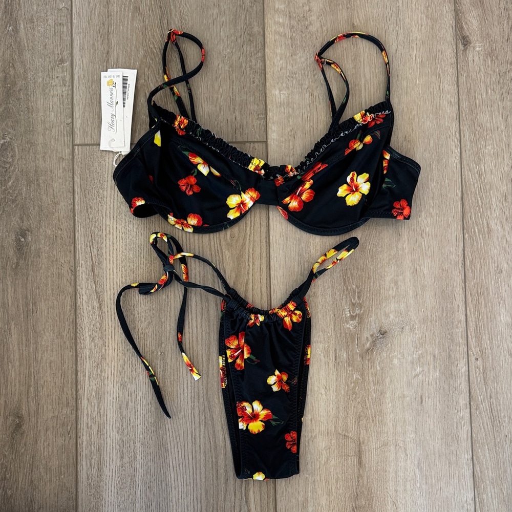 ‘Miss Hawaii’ Set